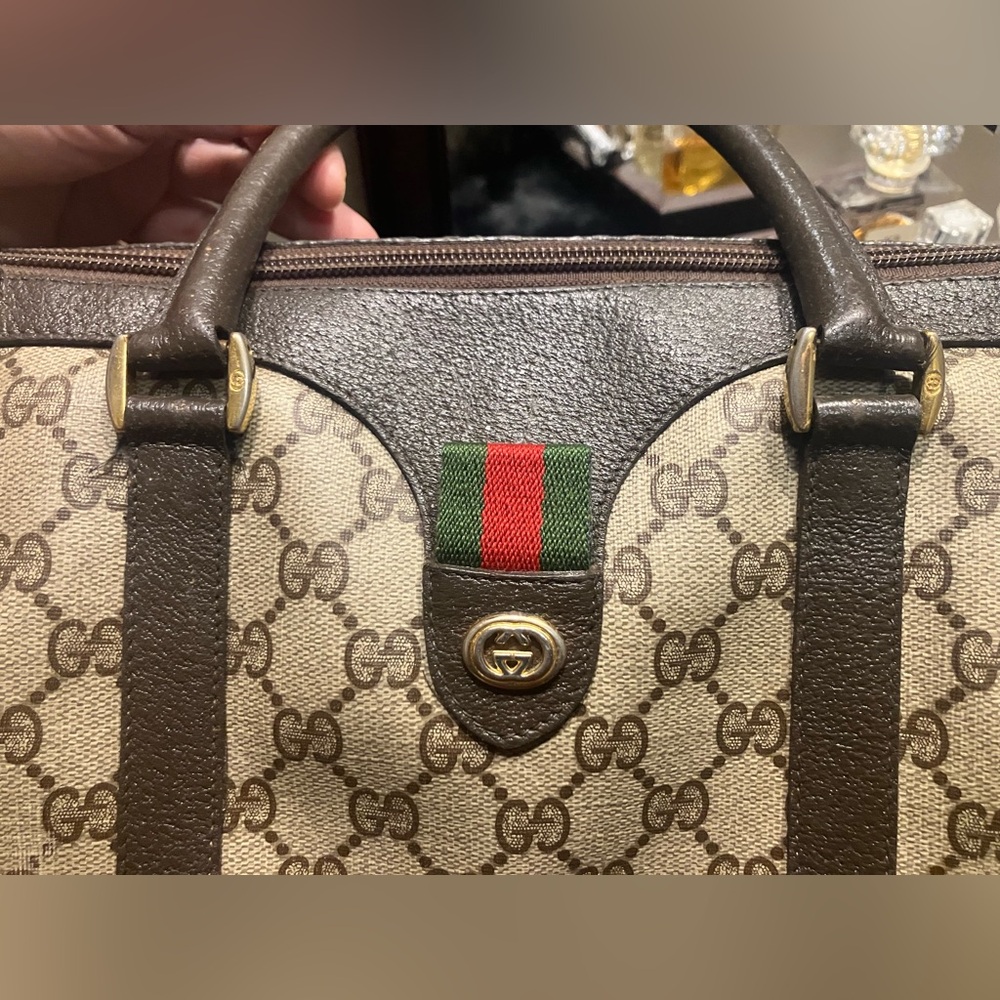 ❌❌SOLD ON FB❌❌🎀Vintage Gucci boston🎀 - Picture 2 of 15
